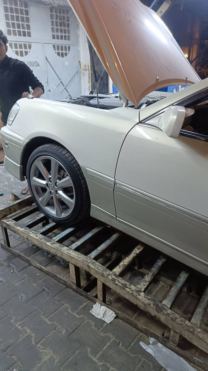 السلام عليكم للبيع ملكه 2001 دكمتين 
رقم بابل سنويه 2031 بسم صاحبي ثانيوم تداور وين ميعجبك السياره بيه ضربه بل بجم/ مكصوصه بدنه وشاصي 
مكينه ديفور الكبير كير مكفول تبريد تدفئه شغال وعشرط 
تحوير فوك امارات جوه نجف السياره جاهزة وين ميعجبك افحص مكاني النجف الاشرف حي القادسيه الشراي يتصل 
***********
