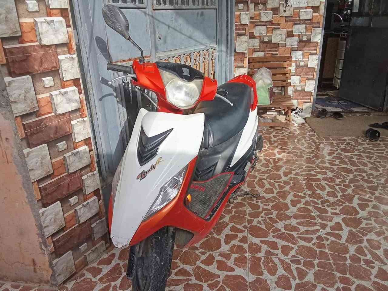 موطور للبيع السعر 600 وبي مجال بي سنويه مسجل ***********
