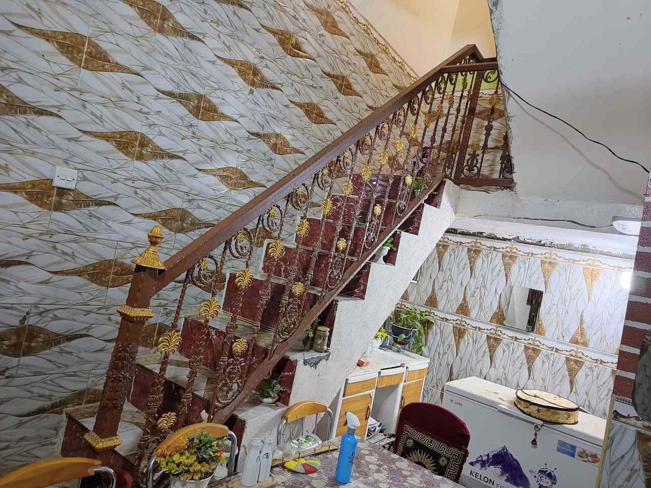 بيت100متر في حي النداء للبيع والستفسار التصال ***********
