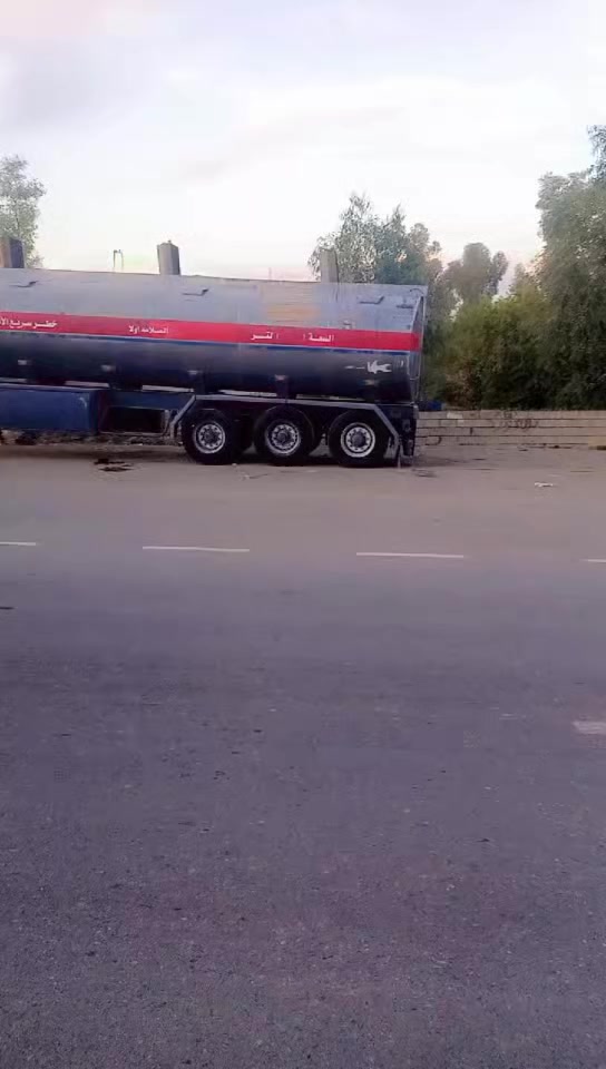 مان 2002وتماتيك 410هاف سنويه مطلوبه6سنوات تانكي ما مربوطه عنوان كلار سعر 130ورقه
رقم ها***********تف
