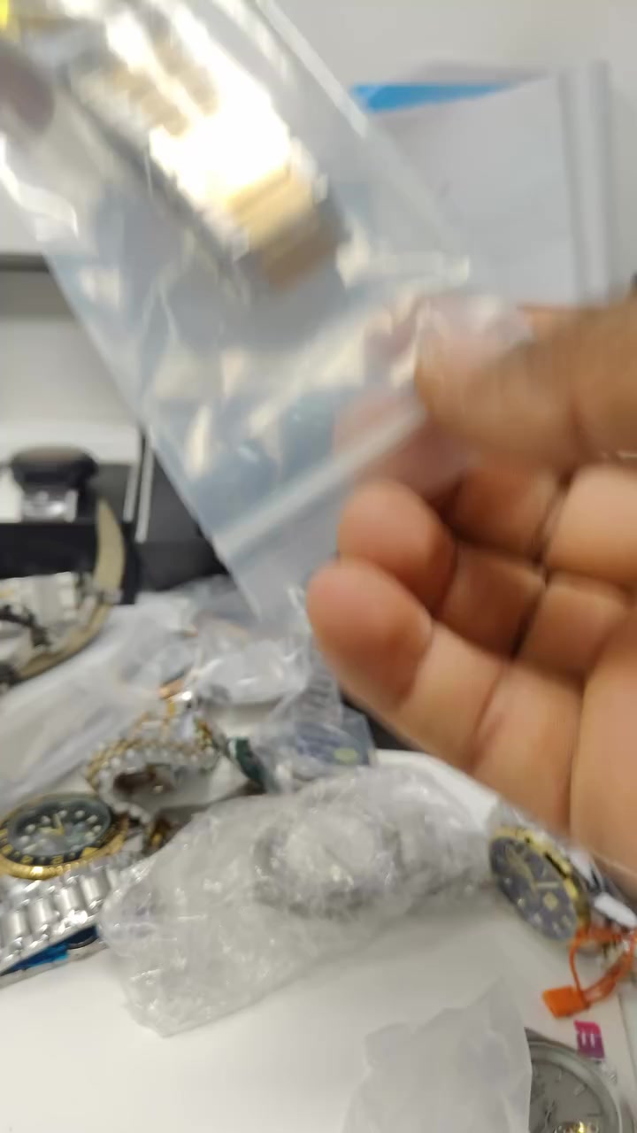 اليحب يتواصل وياي سعرهن مناسب
***********
