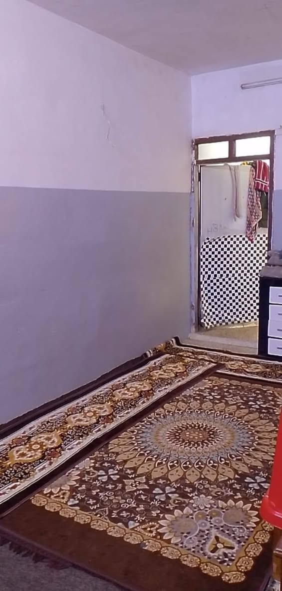 السلام عليكم..
بيت للبيع بحي السماح الثانية 100 متر باص سند طابو الزهور .

البيت يتكون من استقبال وغرفة نوم وهول ومطبخ وصحيات ..

الموقع بالمربع اللي بين مدرسة الامام الزهري وبانزينخانة المشاعل تبليط وماء وكهرباء وخدمات كاملة ..

السعر 75 مليون وبيه مجال بسيط  ..

للاستفسار الاتصال على الارقام 

***********

***********
