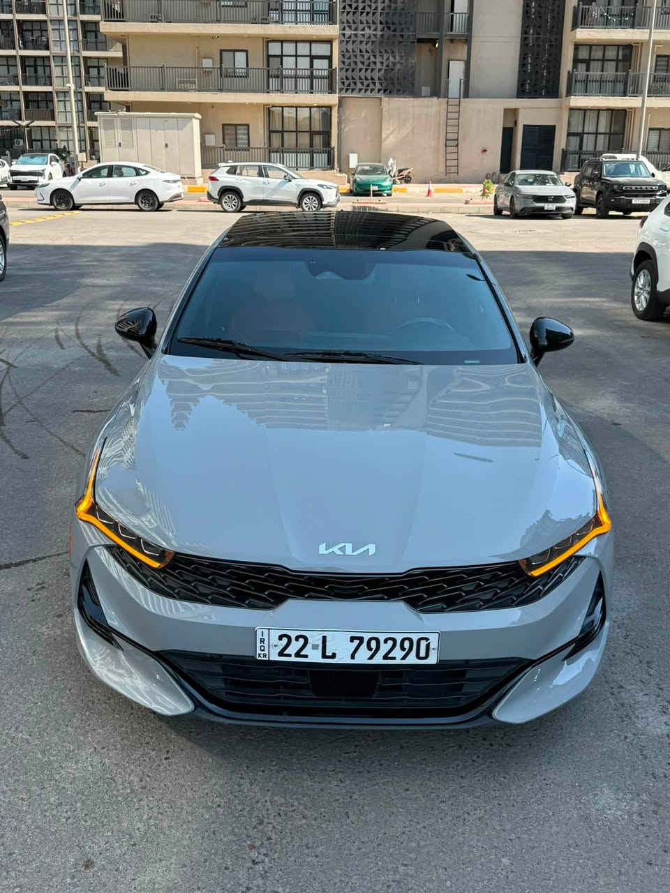 K5 2022 gtline فول داخل احمر بلادي 
حادثه جاملغ خلفي وباب بدون ايرباك وبيه شخط موضح بصور 
تفاصيل واضحه بلصور 
ماشيه 65كيلو ع وضع الشركه 
مكان السياره الدوره او الخضراء 
السعر ب 180 وبيها مجال 
***********
