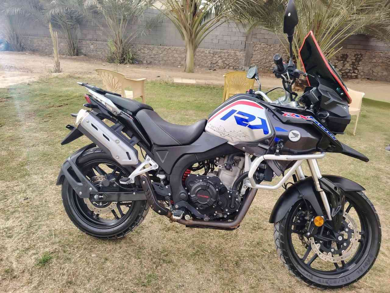 السلام عليكم
شباب دراجه للبيع.او مراوس حسب القناعه
وحش ياباني هوندا. RS. ادفنجر  غني عن التعريف مفول مواصفات بلواقع احلئ محرك 500 بستم واحد راديتر النشاط طياره ارضيه- 6-كير التانكي 20 لتر. مانع انزلاق  اناره  زنون نضافه فول موديل 21..ماشي 17.بعده شركه بحالة الوكاله بي أوراق. السعر 20.وبي مجال قليل للعلم خواته ب60 ورقه إلي مسجل. مكاني الرمادي الجزيره . *********** بس واتساب
