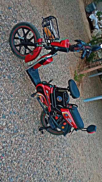 موطور شحن للبيع موديل 25ماصارلي شهر من اخذته بعده جديد عندي ضرف ورايد ابيعه سعر 500وبي مجال بسيط للشراي اذا مو شراي لا تتصل  ***********العنوان هيت ناحيت الفرات
