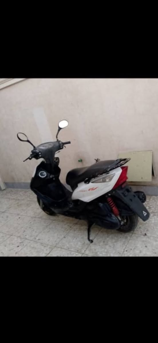 دراجة ثعلب 140 مابيها نقص كلها شغاله كهربائيات بريكات سلف هندر الدراجة بيها شلعة ومعدل كلش راقيات منفيسها موجود مابيها نقص تايرات جدد 

السعر ٤٧٥ وبيها مجال 
مكاني بغداد حي اور 
***********
