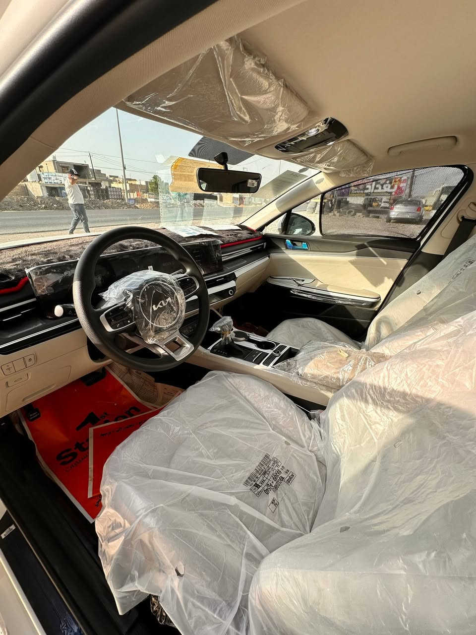 سلام عليكم كي5 2025 رقم بغداد كفاله عامه ماشيه 2000  بعدها زيرو بضمان الشركه مواصفات الشركه الدوليه 
بصمه تشغيل
تشغيل عن بعد
شاشه متصله 
كامره خلفيه 
ويل كب حجم 19
حساسات اماميه وخلفيه
كشن كهرباء
محرك 2500
العنوان ديوانيه قضاء عفك 
الاتصال ***********
