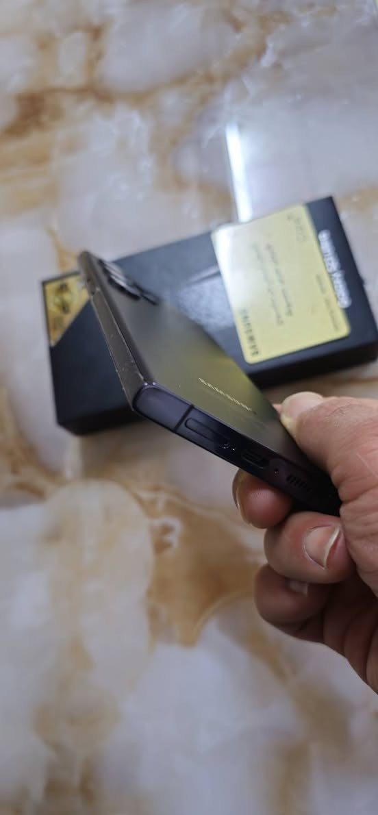 S23 ألترا
جهاز بحالة الشركة اللاصق بعدةعلشاصي ما مرفوع وشرط من كلشي ونظيف (شرق اوسط) + مع ملحقاتة كارتون وكيبل

ذاكرة 256 
رام 12 
دبل سيم 
العنوان : موصل
متوفر توصيل محافظات
للطلب الاتصال على الرقم او واتساب
***********

السعر 775 الف

الميعجبة السعر يتخطى المنشور ويترك اثر طيب والله يرزق الجميع 🩵🩵
