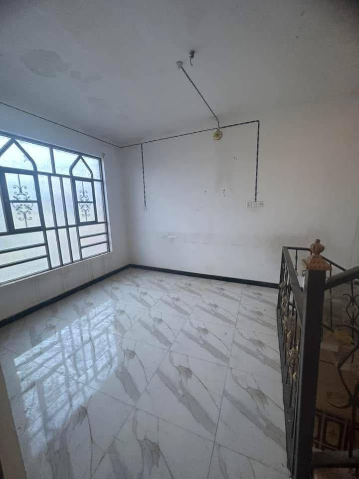 بيت للبيع طابو صرف نجف حي ميسان
.........
قطاع. ٢٣ المساحة. ٤٠ متر طابقين الطابق الاول استقبال صحيات ومطبخ
الطابق الثاني غرفة وصالة 
للاستفسار ( ***********)
