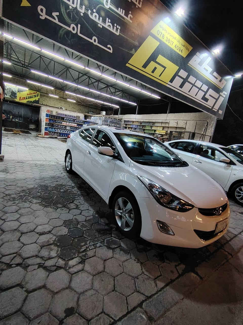 سلام عليكم إلنترا مضلع موديل ٢٠١٤ مكفولة كفالة عامة من الصبغ والبارد  والتبديل كير ومحرك على وضع الشركة ماشية ٨٢ حقيقي جديدة بمعنى الكلمة بيهه دحجة زغيرة بالعتبة من جوة مكاني النجف اللاستفسار الاتصال على الرقم ***********
