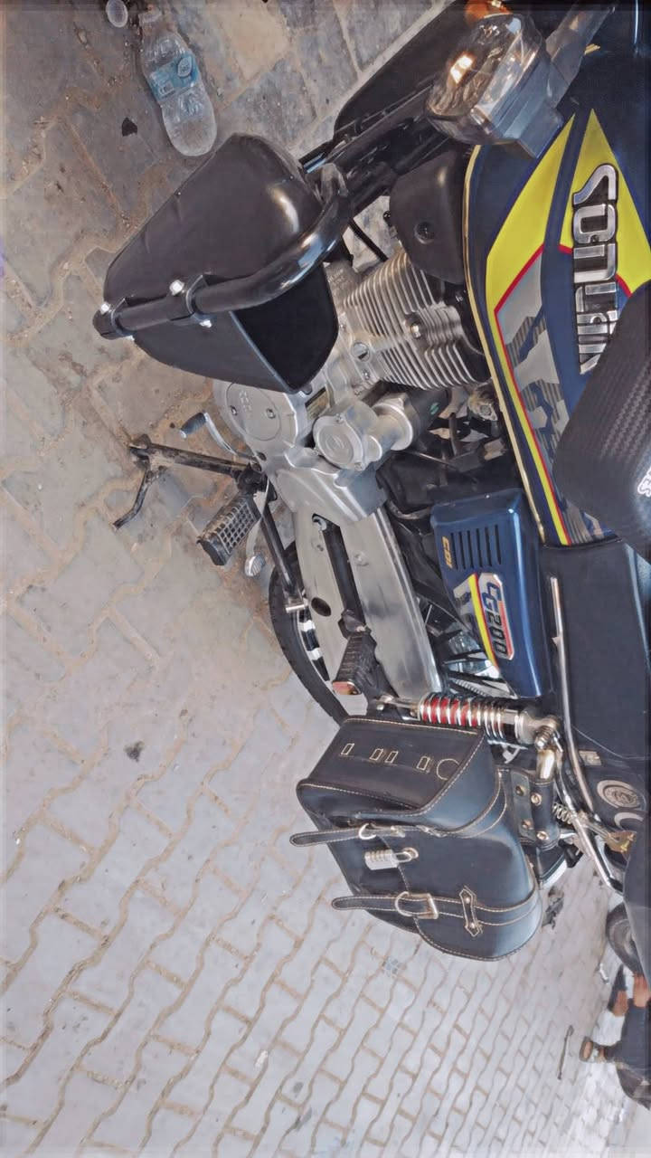 دراجه سيفان سونك موديل ٢٥ اوراق كامله من كلشي دراجه نكرا مبيه اي نقص وبيها كومه تعديلات مثل مشوف حاير شادلها اي عيب ماكو دراجه خير من الله سعرها واحد و١٠٠ بيها مجال بسيط مكاني بغداد اعظميه  مو شراي لتكسر بيها حبيبي دراجه بيها سوالف هوايه حلوا وشكرا 🖤***********
