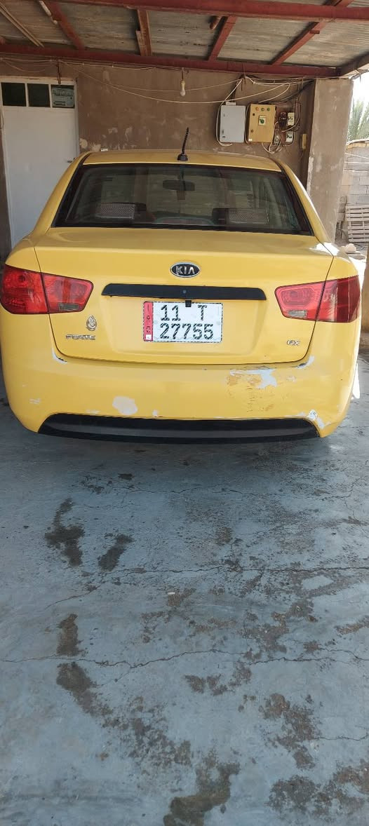 السلام عليكم كيا فورتي موديل ١٢ وراد أمريكي ضررها الجاملق مصلح وباب خلفي مبدل كير محرك مكفولات 
السيارة جاهزة من كافة النواحي السنوية بأسمي 
الشراي يتصل *********** 
مكاني تقاطع النهروان
