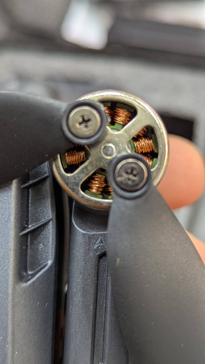 درون برشلس 
3 بطاريات 
جديد وعلى الفحص


**إذا كنت صاحب هذا الإعلان وتريد حذفه لأي سبب، رجاءا أرسل رسالة إلى الدعم الفني**