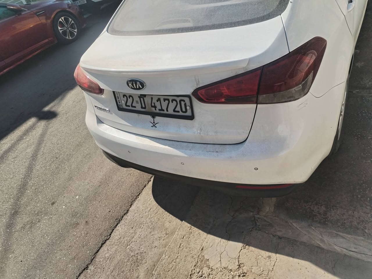 سيراتو ٢٠١٧ خليجي مكفوله بس هاي طخه موضحه بصوره هذا رقمي ***********
