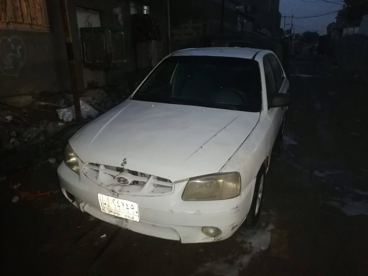 السلام عليكم هونداي فيرنا 2000 جير عادي للبيع سعر 30 مكاني بغداد  ***********
