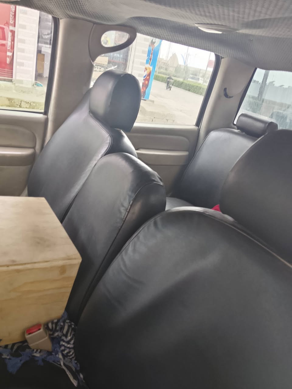 السلام عليكم سلفادور 2006 مال مزاد وزير الداخليه مزاد مال محافظه ديالى عنوان السياره الموصل اي استفسار على الخاص او اتصال على رقم الهاتف ***********
