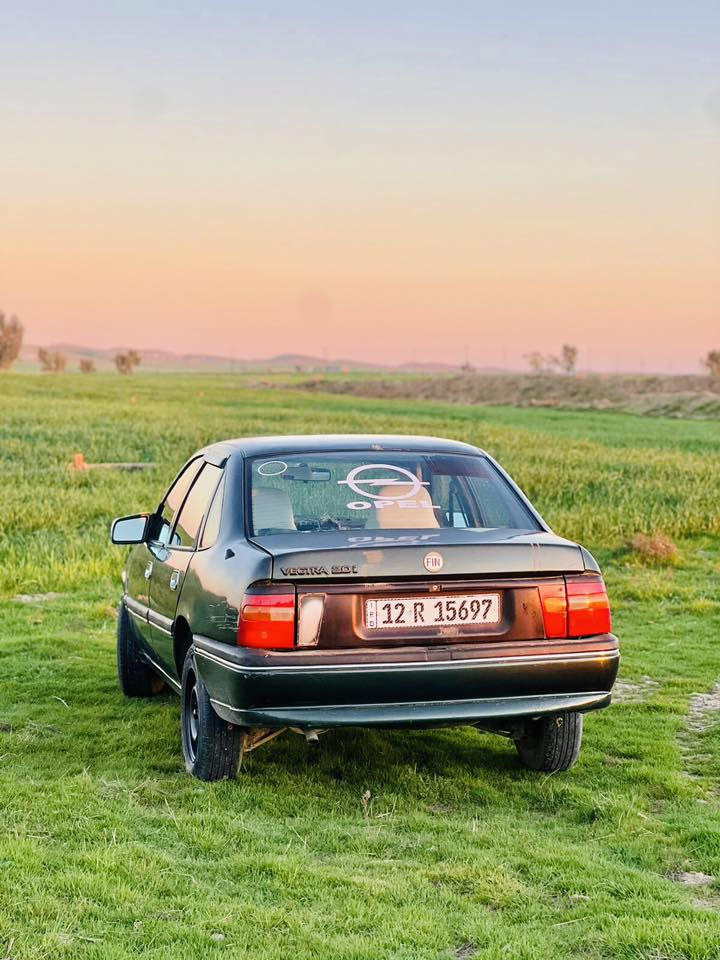 فكترا للبيع حجم 20 محرك كصه جديد كير بشرط صبغ جماليه رقم نينوى مسطره هزه جديده سنويه الى ٢٠٣١ فتحه سقف تريد تحويل تريد وكاله من الشرعي كابون بنزين مسجل قبل اسبوع السعر ٤٢ وبيها مجال سياره حلوه ***********
