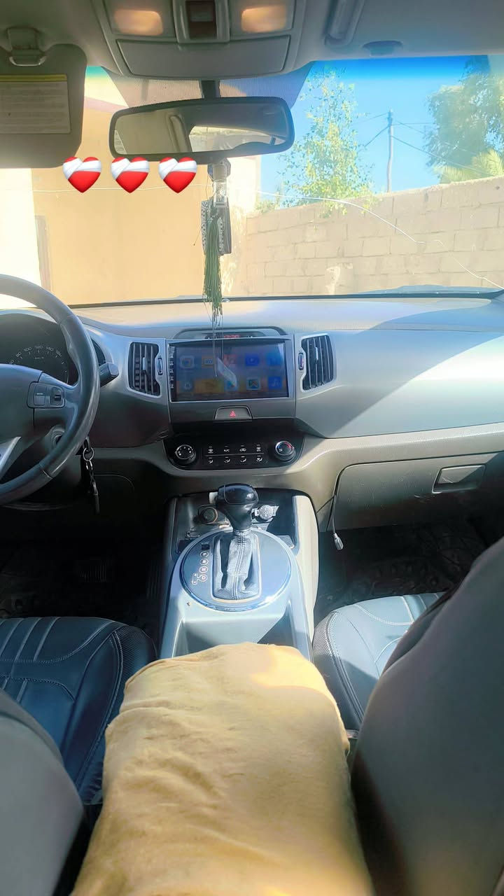 اسبورتج ٢٠١٤ 
فتحه بانوراما
محرك ٢٠٠٠ دوش مفتوح 
اشاره بالمرئي 
تحكم استيرن 
شاشتين
داخل جلد  
مكفوله من صبغ وتبديل 
حداديه مظبوطه 
لون ابيض رقم نجف 
السنويه ٢٠٣٠ مداور ثاني يوم باسمي
١٤٨ $$
***********
