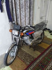 دراجه أربعة كير شلامجه البارحه طلعتها من الوكيل ماشيه 60 كيلو اوراق اس...