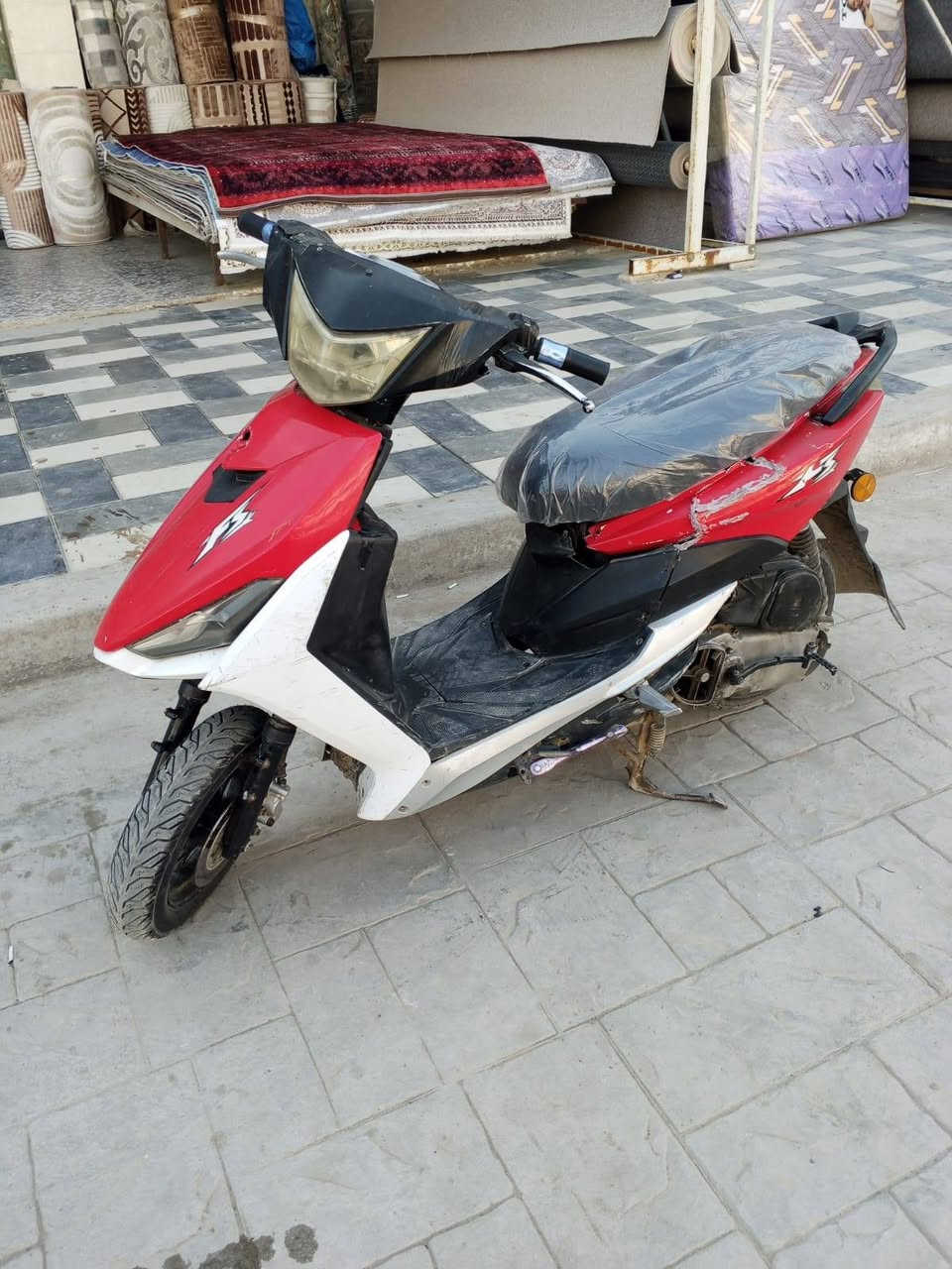 سلام عليكم دارجة ماكس للبيع المكان بغداد الشعب السعر 300 وبيها مجال
الرقم ***********
