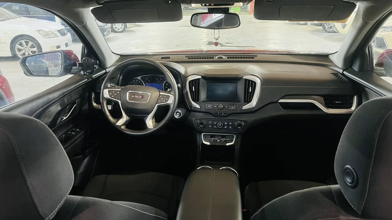 ‎السلام عليكم ورحمة الله
‎للبيع سيارة: جي ام سي تيران 2022
‎•الضرر: قبق جنطه فقط
‎•الرقم : نجف بأسمي 

‎•المواصفات :
‎▪️السيارة: جي ام سي تيران لون دم الغزال  فئه SLE 
‎▪️الموديل: 2022
‎▪️المحرك: 1.500 L تيربو (اربعة سلندر)
    العداد: 44 الف ميل  
‎▪️حجم الويل: ويل كب حجم 17 مع طقم تايرات بحالة ممتازة
‎▪️غرفة السيارة : كشنات السيارة مخمل اسود اصل
‎▪️لايتات زينون عالي وناصي مع حاجب LED   
‎▪️تحكم فول كهرباء لكرسي السائق
‎▪️شاشة الدشبول حجم كبير للتحكم بايعازات السيارة
‎▪️تبريد قطعتين امامي وخلفي
‎▪️تدفئة لكراسي المقدمة
‎▪️تدفئة بالستيرن
‎▪️سايد بريك دگمة
‎▪️سستم صوت BOSE 
‎▪️تحكم ستيرن جهتين بلوتوث وحاكية وكروس سرعة وتحكم صوت 
‎▪️نظام ABS مانع انزلاقق 
السعر المطلوب 170 ورقه
 
‎الاتصال***********

‎مكان السياره النجف
