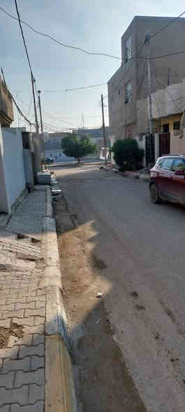 مشتمل للبيع طابو ملك صرف المساحه ١٠٠ متر ٥ × ٢٠ الموقع بعقوبه التحرير حي السكك قرب مديرية الوقف السني السعر ١١٥ وبي مجال للأتصال على صاحب الدار ***********
