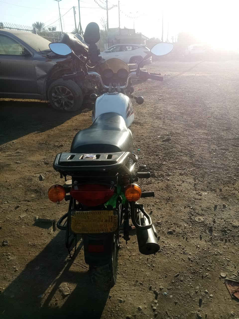 سلام عليكم ***********
بوكسر 2019 كلاسك اربعه كير اوراق كامله   كلشي شغال بوجهك تطلع لشغل بيها ربع دينار ما تصرف الله شاهد تواير جدد جبلي ثنينهم زنون جدد مري جدد اشاير كهربائيات شغاله بس لعداد بانزين ومال ارقام 1234 ما يشتغل لو فيوز لو فيش رايدها ب 850 وبيها مجال شي قليل للشراي
