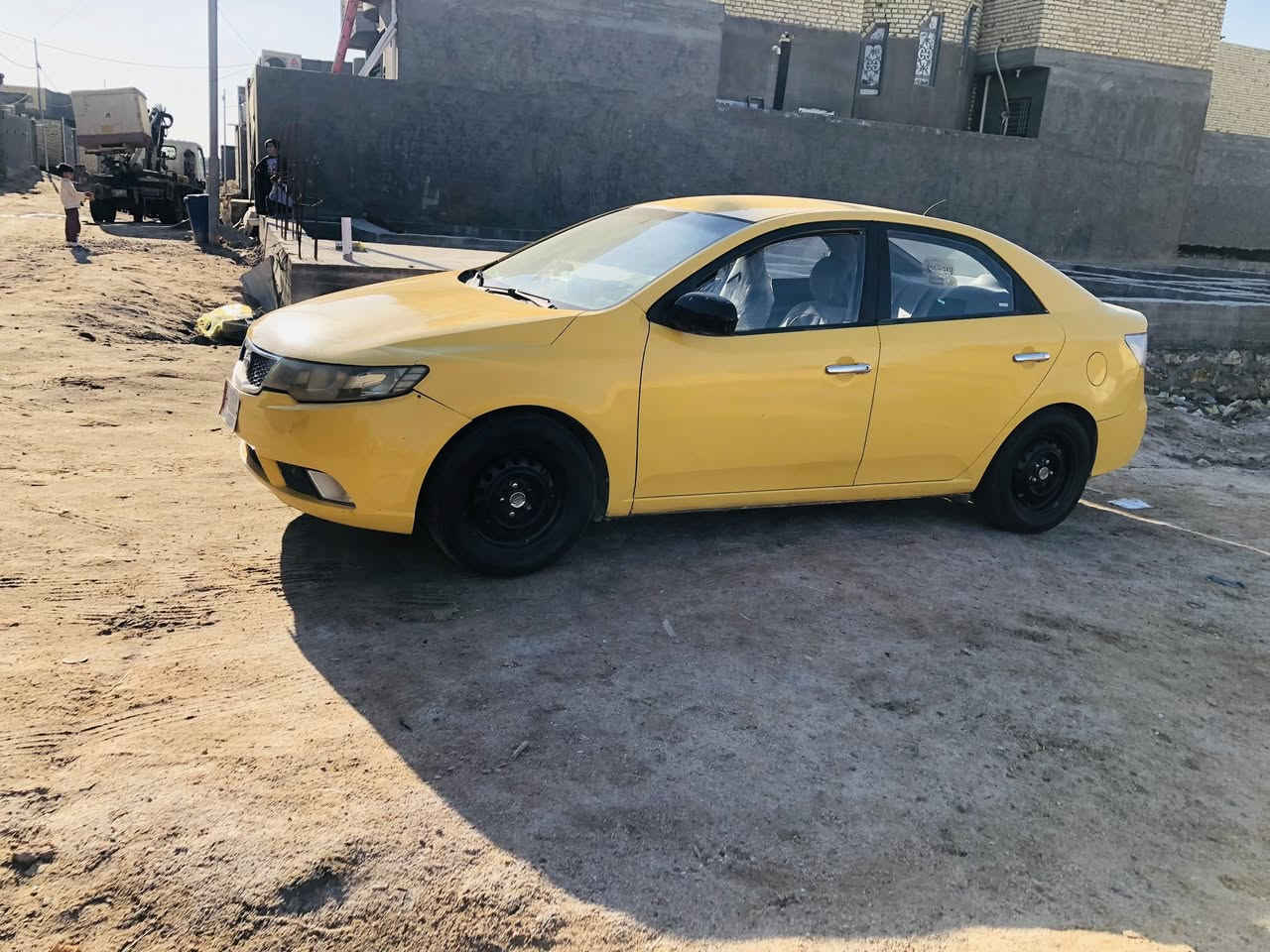 السلام عليكم سيراتو 12 محرك 1600 محرك وكير جدد سيارة شاشة وكامره وتبريد ثلج دوشمة جديدة تايرات جدد بيها  تبديل جاملغ جهة السايق عابر شي قليل ومصلح وجاهز  باسمي مداور ثاني. السعر 75وبيها مجال  السيارة جاهز من كلشي كبل لشارع


**إذا كنت صاحب هذا الإعلان وتريد حذفه لأي سبب، رجاءا أرسل رسالة إلى الدعم الفني**