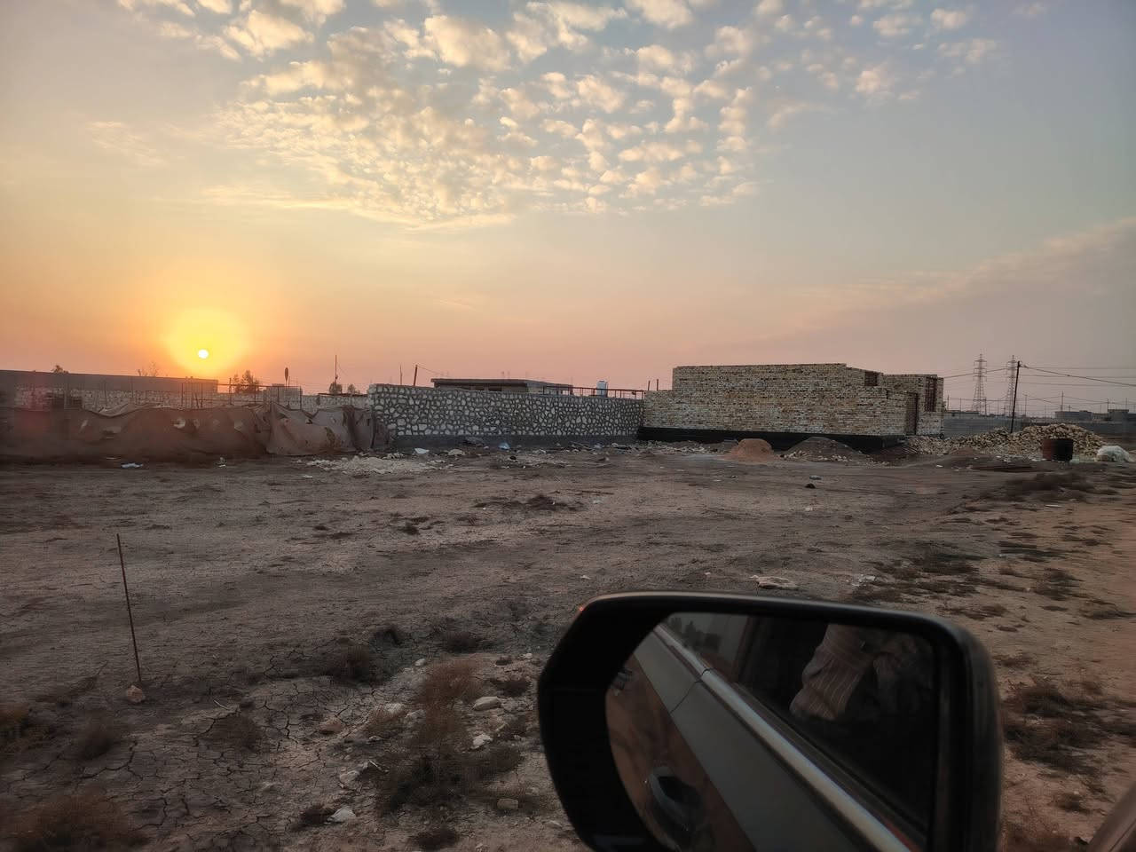 عرصه زراعي مساحه 200متر خلف حي الجامعه يم مجمع الضباط الجديد يم حيدر ابن هندي يم البو صالح ***********
