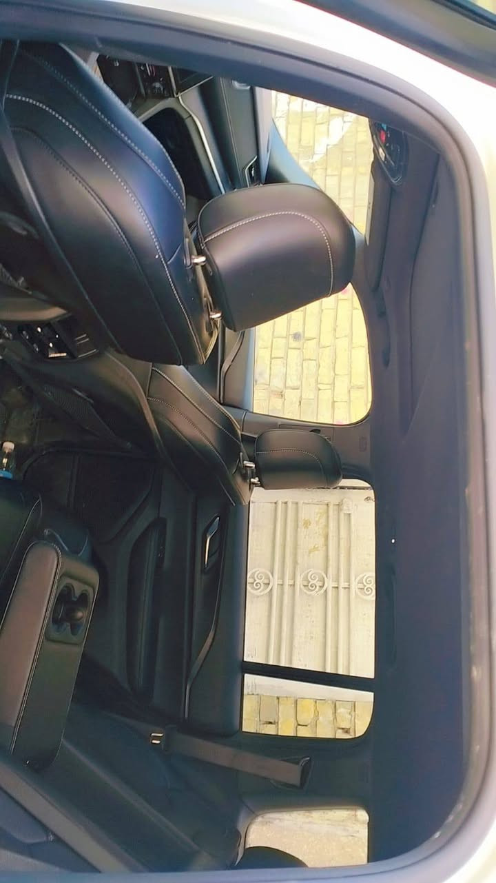 سلام عليكم جيب موديل ٢٠٢٥ دخول جديد داخله شهداء بلاك توب فول مواصفات سياره حادثه بنيد وجاملغ وبيه تعديل شاصي عنواني بغداد الشعب السعر ٢٦٠ وبيه مجال ***********
