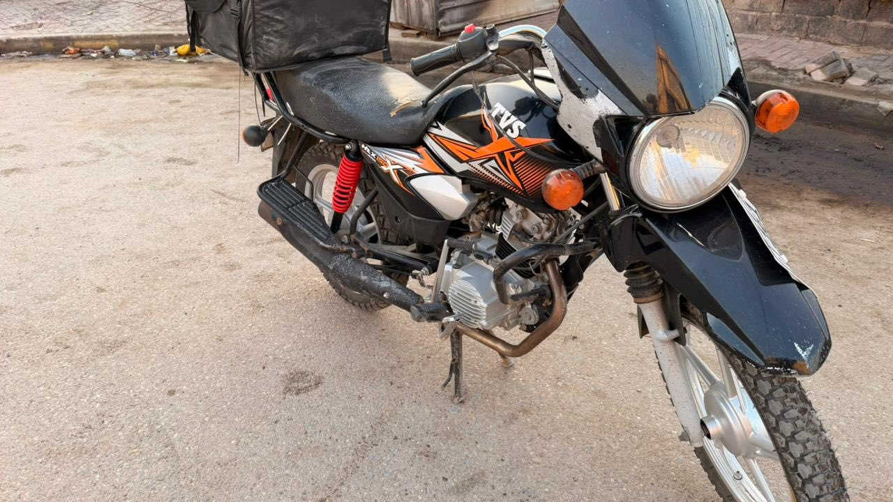 سلام عليكم دراجه للبيع نوع TVS        رقم او سنويه الرقم الجديد موديل 2021 الدراجه نضيفه الله شاهد تجي او تفحصهه وتشوفها او تقتنع بيها ياله تاخذها  او مكينه نضيفه الدراجه كلها كفاله عامه تحويل ثاني يوم  السعر  مليونين و٣٥٠ او بيها مجال بسيط حك جيتك العنوان بغداد مدينه الصدر حي الكوفه والي يكسر ابسعهرها هاذه ميعرف بيها والحجي الجنايه TVS همه ايعرفون شلون مشيها او رزانتها او شغلها  الرقم *********** متوفر واتساب او سيمكارت
