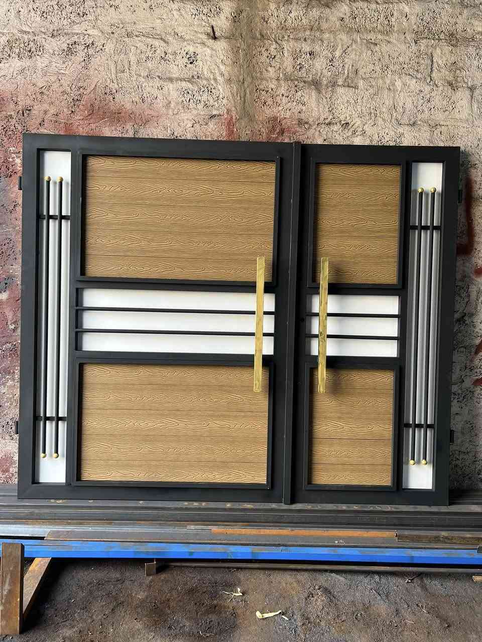 للبيع للبيع ابواب حوش الموصل صناعة الكرامه لاستفسار او الاتصال  ***********    /    ***********
