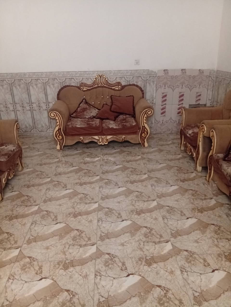السلام عليكم تخم البيع ملاحي تسكام 300وبي مجال ***********
