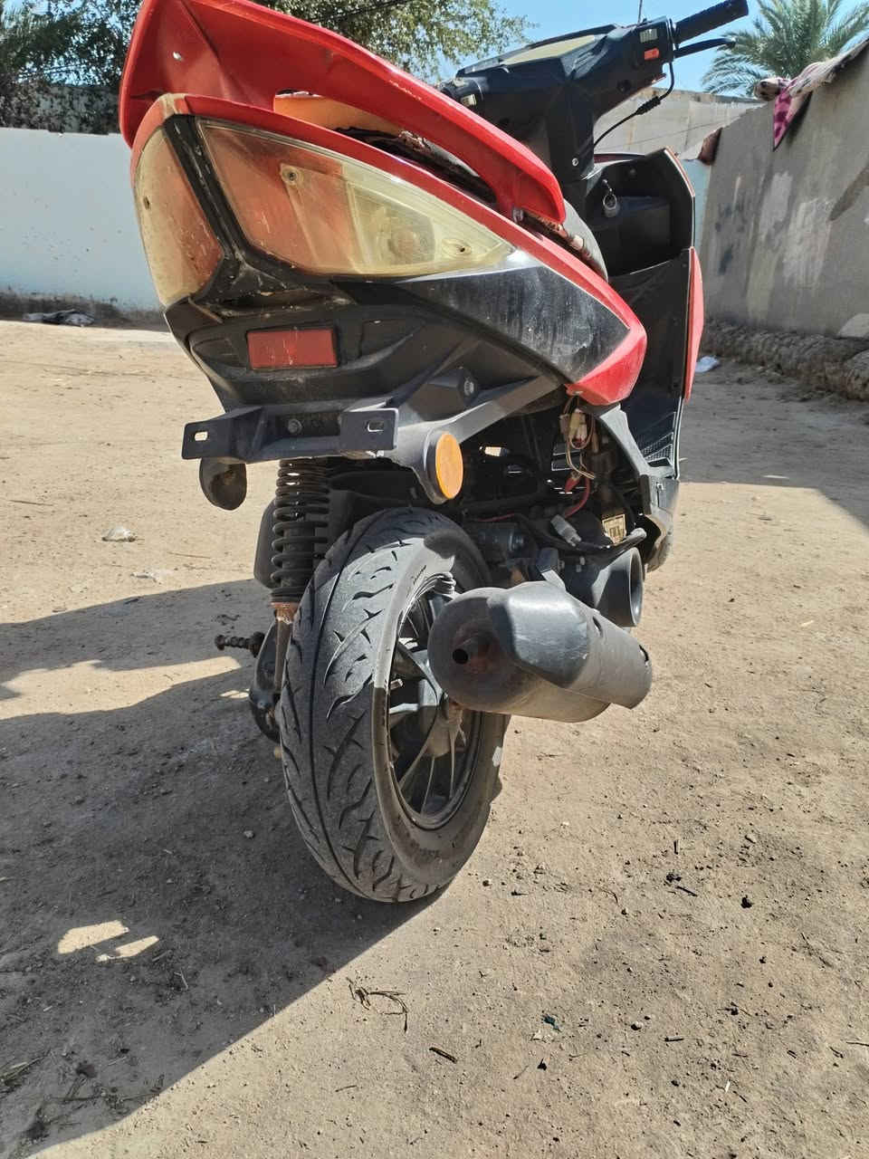 سلام عليكم ماكس مضلع للبيع مديل 2021. شغاله. سلف هندر.. المكان نجف قضاء المشخاب. سعره 250 وبيه مجال قليل. هذا رقمي ***********. قفله 200. نهايه
