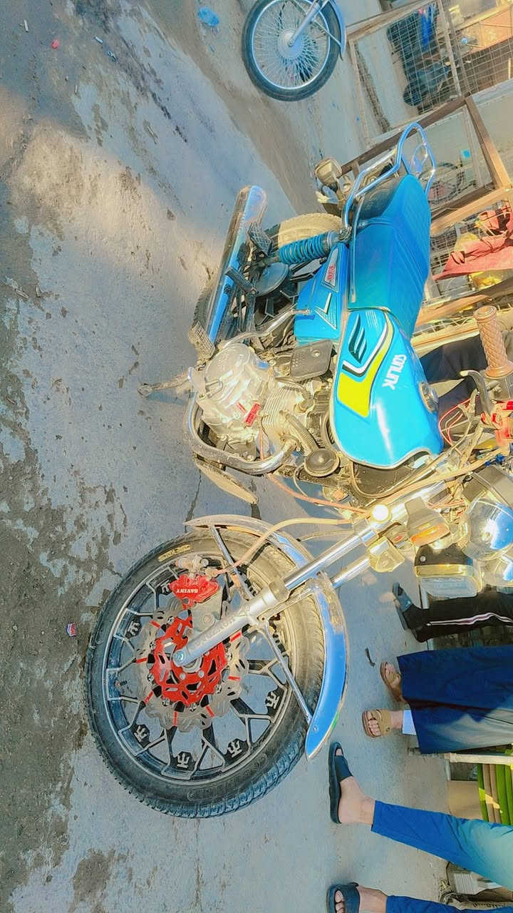 سلام عليكم حبايب دراجه سافان موديل 2024كفاله عامه من كلشي اوضح من كلشي دراجه مامغسوله احله من الصور صار شهرين من طالع من المعرض سعرها 950وبيها مجال كلش قليل ولي مايعجبه السعر خلي يعبر المنشور رحمه لوالديكم هاذه رقمي ***********مكاني بابل الإسكندرية
