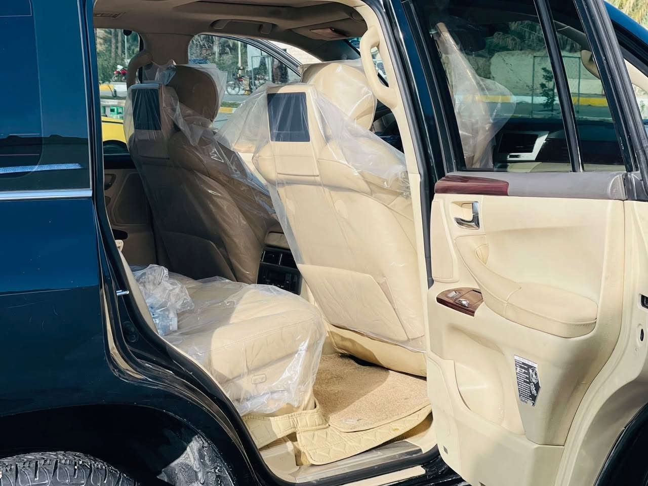 الكزز موديل 2012 جديده حيل بيهه ربع باب صبغ شبرين موجود سونار    بيهه كتاب تظليل بل سنويه من المروروباج تظليل     ماشيه 170 كيلو متر مكينه ما مفتوح برقي بسياره ما مفتوح  موصفات فول بريم رقم شمالي  سنويه الحد 2030 كله جديد وكاله تحويل  السعر 365وبيهه مجال  على رقم *********** العنوان ديالى  حيل حيل جديده سونار مرفوق ويه صور وهذا رقمي ثاني ***********
