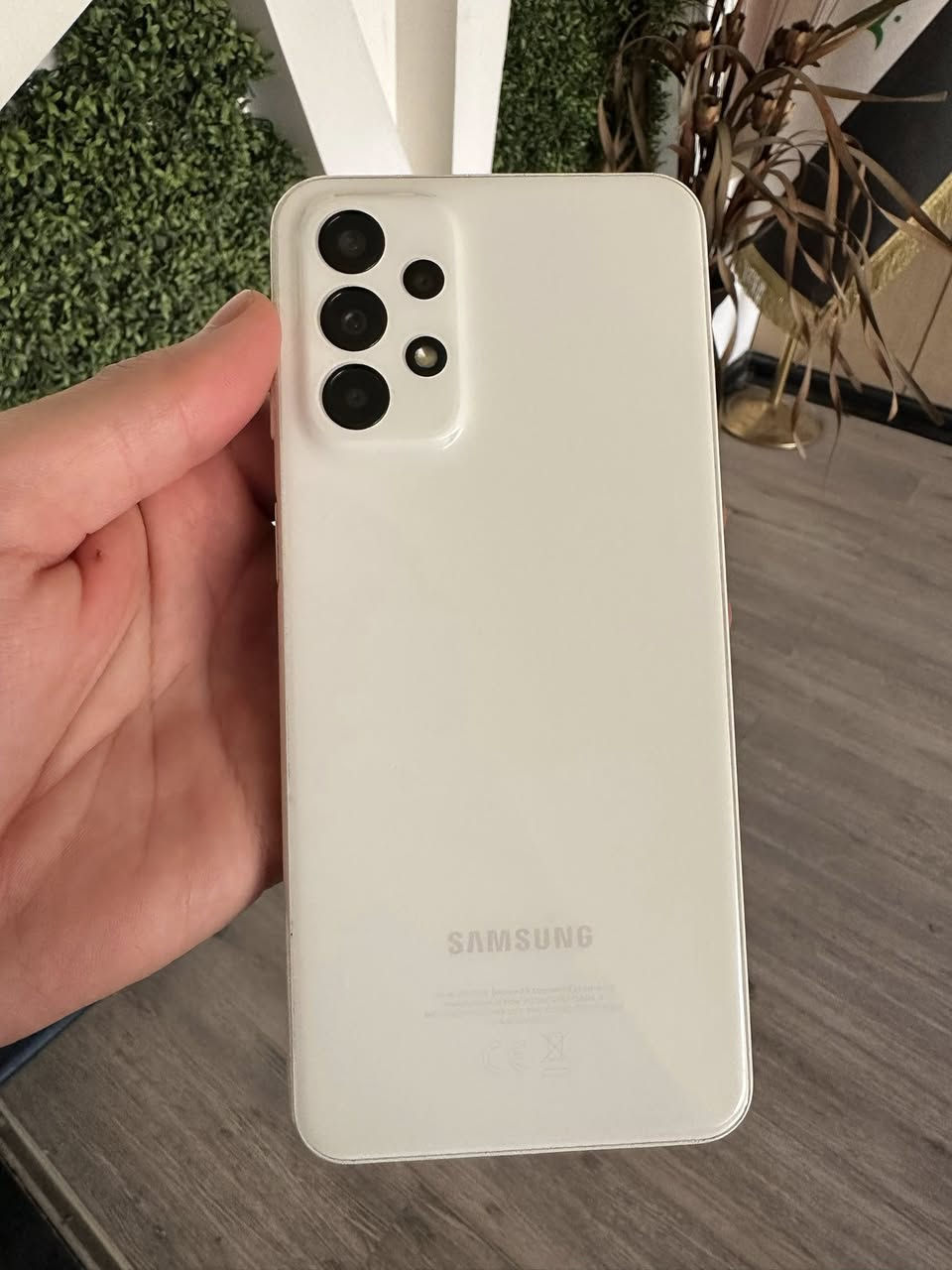 للبيع سامسونك كلكسي A23
الشاشة: بحجم 6.6 إنش من نوع PLS LCD، بدقة FHD+ وبتردد 90Hz.
يعني فول ببجي
 المعالج: Snapdragon 680 (بتقنية 6 نانومتر)
البطارية: بسعة 5000 مللي أمبير وتدعم الشحن السريع بقدرة 25 واط.
ذاكرة 128 كيكا

الجهاز نظيف نسبة ٩٩٪؜
كارتونته موجودة

العنوان بغداد 
سعره ١٥٠ الف وبيه مجال 
ومراوس شعدك نزل واذا جهاز سوني بعد احسن


**إذا كنت صاحب هذا الإعلان وتريد حذفه لأي سبب، رجاءا أرسل رسالة إلى الدعم الفني**
