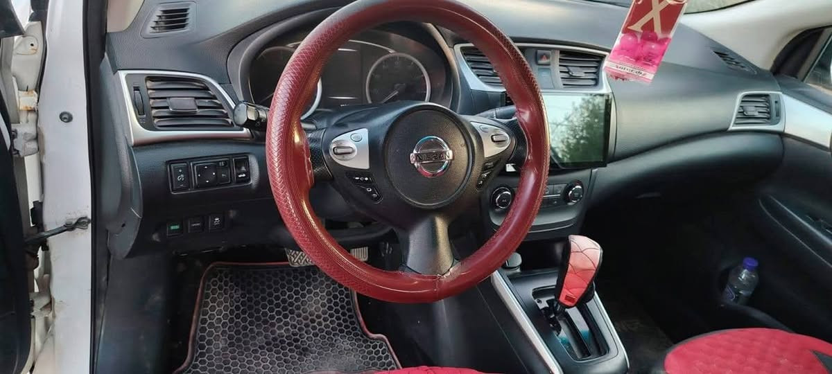 نيسان سنترا وارد أمريكي مكينه ١٨٠٠ ضربتها باب وجاملغ جهة السايق
مكينه وكير مكفوله تبريد حداديه تخم تاير رقم قادسيه سنويه جم يوم وتنتهي السعر107مكان السياره الدوانيه الحمزه الشرقي ‏‪***********‬‏.
