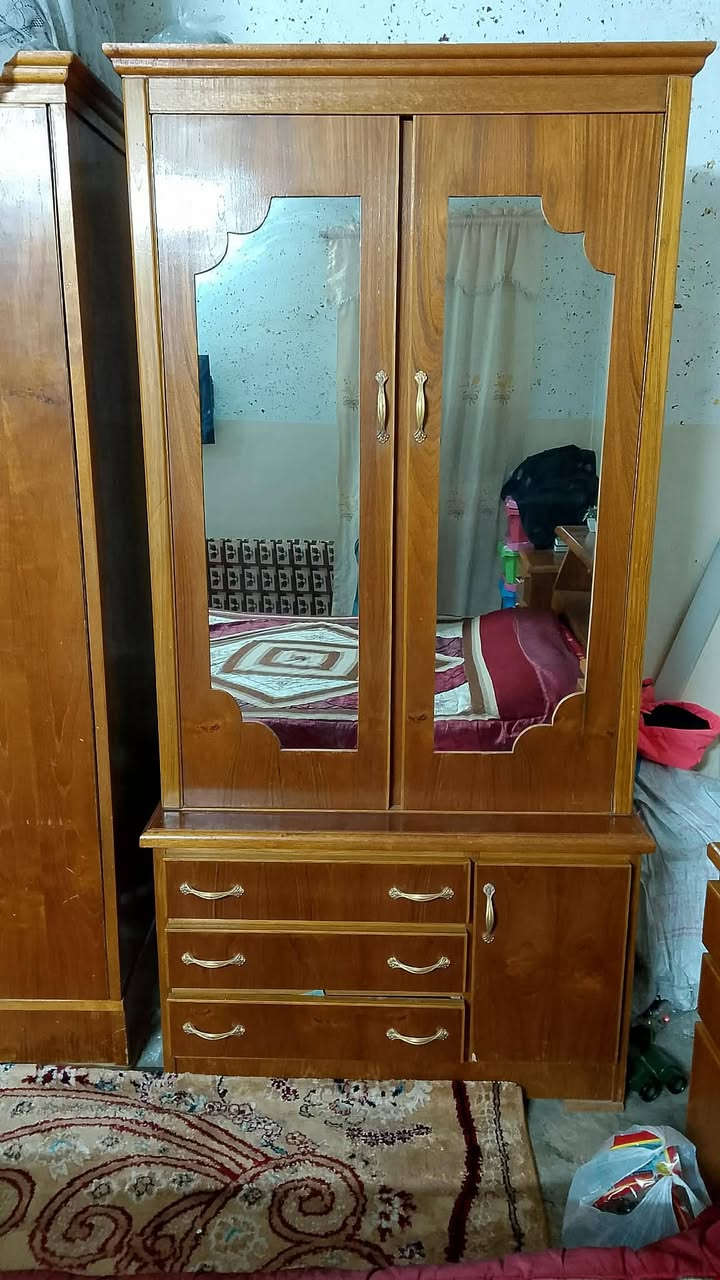 السلام عليكم غرفه اخشاب نضيفه فصال عراقي 
بيها شويه اضرار 
العنوان حي الانتصار 
السعر 700وبيها مجال 
الشراي يجي خاص


**إذا كنت صاحب هذا الإعلان وتريد حذفه لأي سبب، رجاءا أرسل رسالة إلى الدعم الفني**