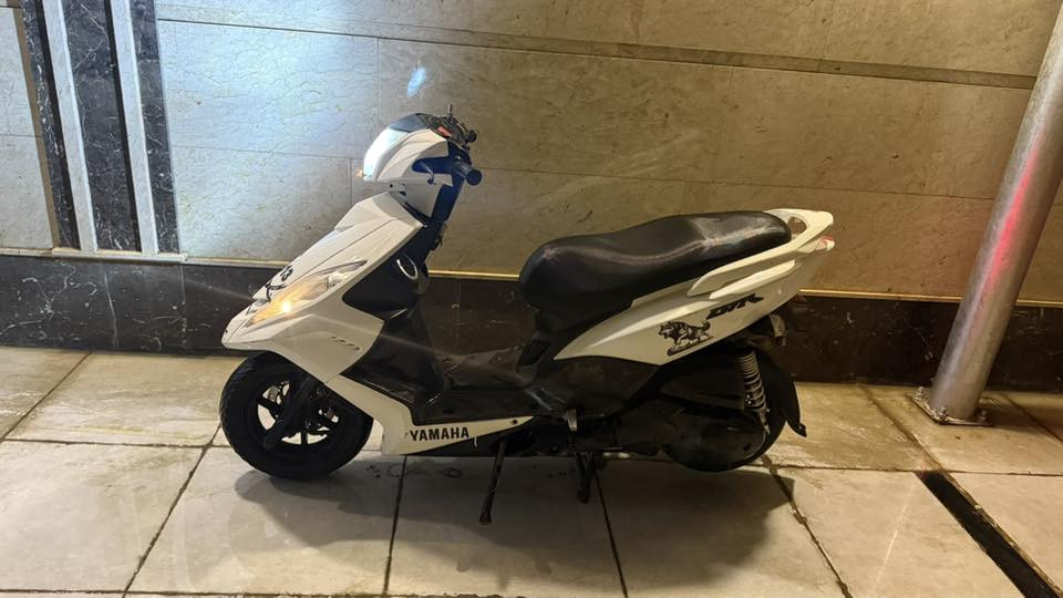 سلام عليكم ماكس ثعلب GtR 
دراجه جديده مكينه بلاديه+ (ممفتوحه لمكينه )اي نقص بدراجه ماكو 
فقط نقص واحد غيره ماكو كلج امامي تعبان غير ماكو اي نقص مكينه ناعمه بشكل دهن كل 800 ابدل دراجه استخدام شخصي فقط شغل بيت
دراجه ماشيه 58400 
كهربائيات لايتات اشاير كلهن بلادي شغالات 
السعر 950 بيه مجال بسيط جداً
ممتواجد فيس فقط واتساب ***********
