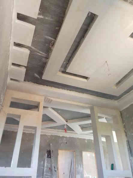 توفيق لاعمال الجبس الملكي واللبخ مساطر وكادر مصري رقم التواصل ***********
