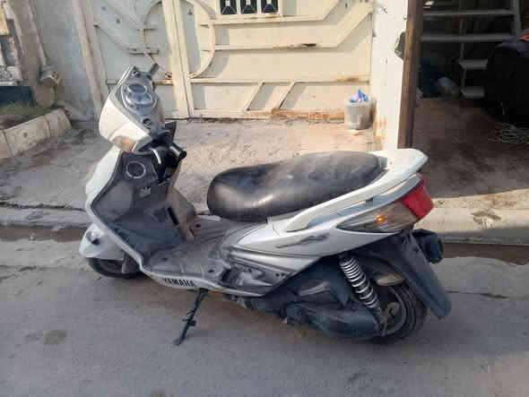 سكنس فحل نوزل
نظيفه جدا مصارلها هواي نازله من رمبه 
ناعمه حيل 
مكاني الدوره
***********
