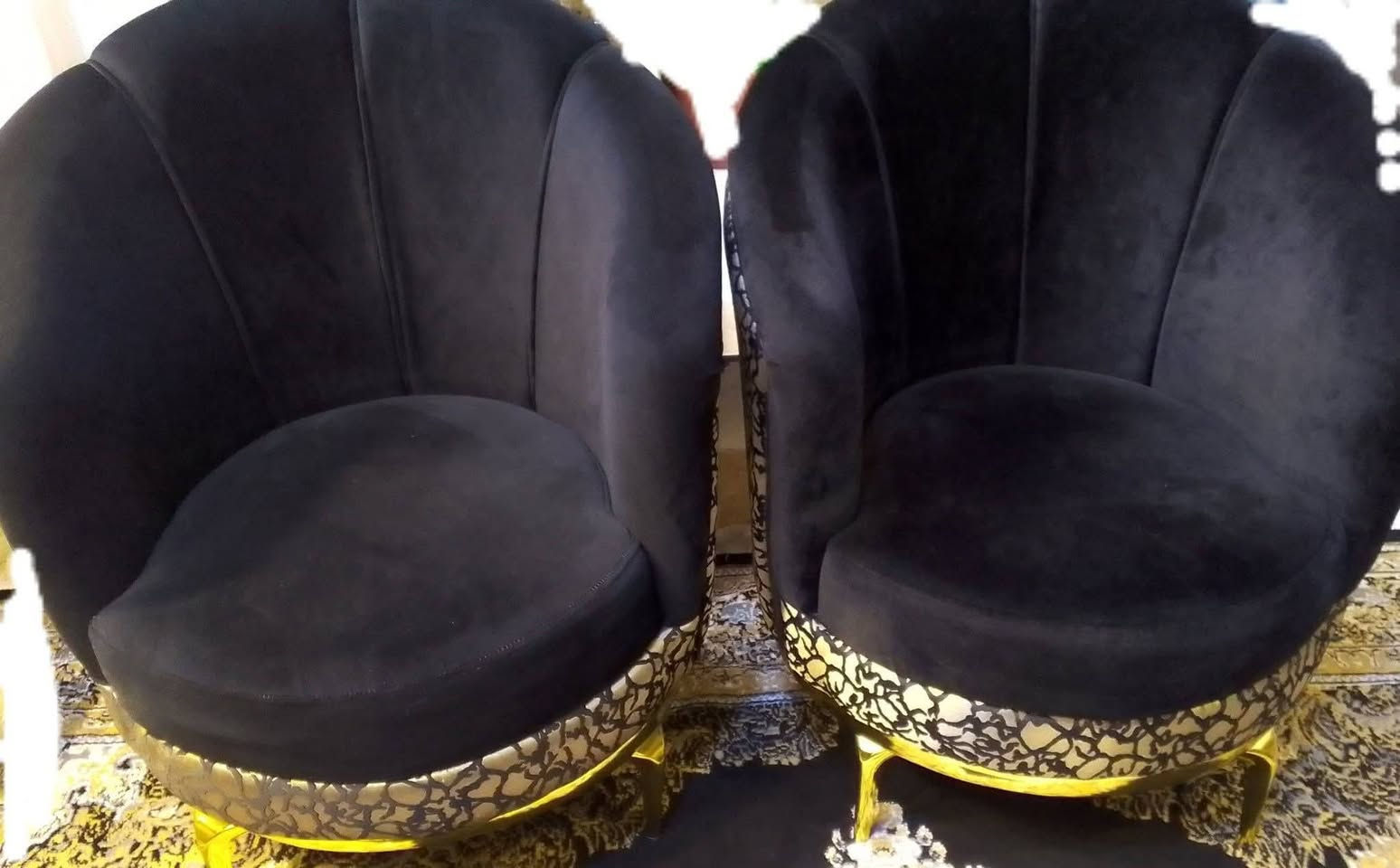 للبيع مستخدم   شيء قليل  لون اسود وذهبي  10مقاعد  2حجم كبير  4 حجم  صغير مثل ما موضح بل صورة   السعر مليون دينار    للاستفسار راسلني خاص  عنوان موصل ايسر


**إذا كنت صاحب هذا الإعلان وتريد حذفه لأي سبب، رجاءا أرسل رسالة إلى الدعم الفني**