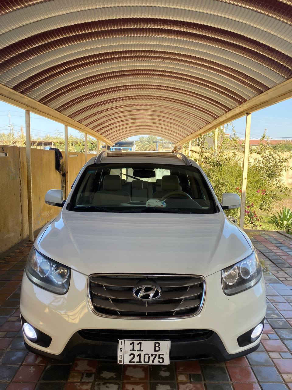 سنتافي 2011 خليجي رقم بغداد دولي باسمي فول مواصفات جاهزة من كلشي كير ومحرك وحدادية وتبريد خير من الله مواصفات السيارة 
بصمة 
فتحة 
ستة سلندر 
فور ويل 
كشنات كهرباء 
لايت لد 
٧ راكب 
٣ قطع تبريد 
تبريد بيانو 
وبعد بيها مواصفات معروفة السعر 162 مكاني كربلاء للاستفسار الاتصال على الرقم ***********
