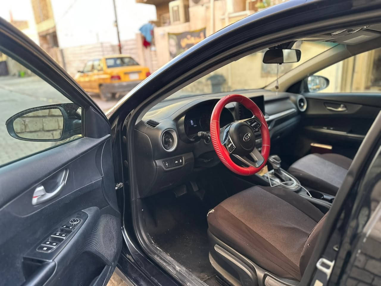 سلام عليكم فورتي 19 امريكي بياصبغ مشر عليها سعر 120بيها مجال رقم ***********
