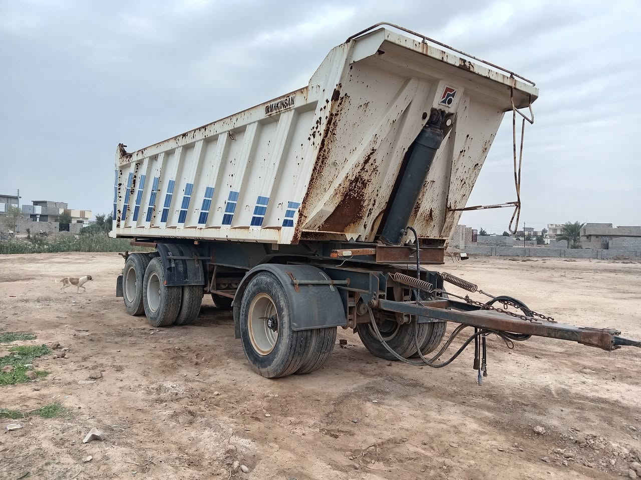 مقطورة مكنسان البلادي درعه 25 كفاله من كلشي وزنه 9طن منفيس للاستفسار ***********
