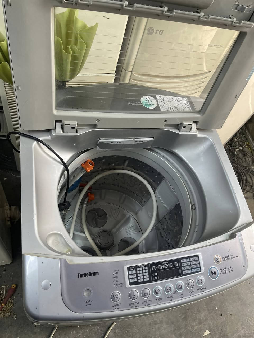 سلام عليكم غساله اوتماتيك ١٦ كيلو شغاله ١٠٠٪؜ ماركت #LG كامله مع الصوندات
للاستفسار :***********
