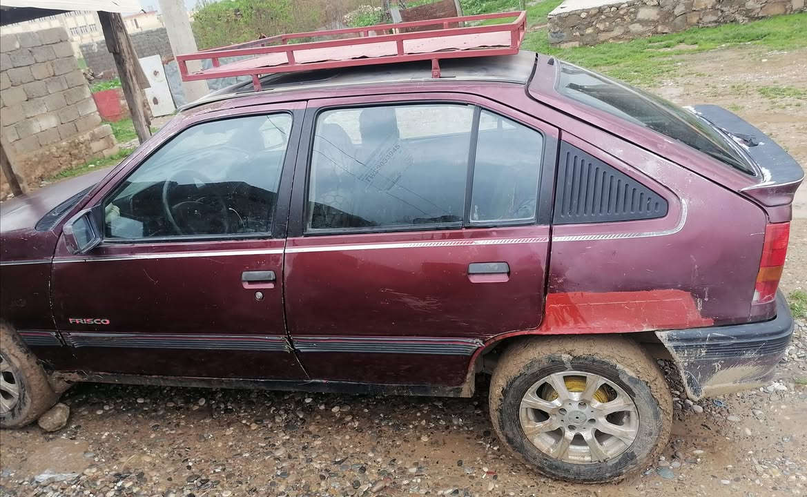 كاديت. للبيع. رغم. ألماني. محرك. شرط. كير. كهربايات. شغاله. طخم. تاير. جديد. الكشر.كدام.العين.***********....***********
