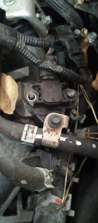 من رخصة الادمن المحترم تفصيخ قطع غيار تويوتا هاليندر بانزين هايلندر ها...