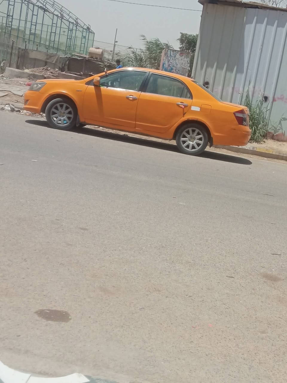 السلام عليكم
سياره جيلي موبل للبيع 
مكينه وكير كورلا 1800
رقم ذي قار انكليزي بسمي شخصيا 
سنوية ل2028
تبريد عوزه فقط راديتر 
كهرباياتها جاهزه حداديه فوك النص 
السياره بيها اجراد ومكينتها بيها ضعف 
مكفوله من العيب الشرعي 
مكان السياره ناصريه قرب شركة نفط ذي قار 
***********
